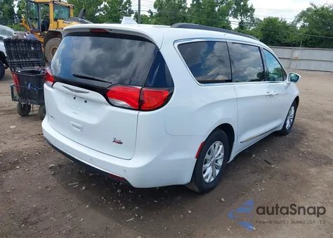 2017 Chrysler Pacifica Touring-L from USA, damaged, VIN 2C4RC1BG8HR788350